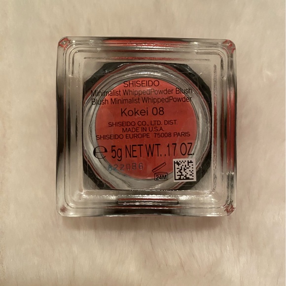 Sheiseido make-up set, bag and travel bag/clutch - Picture 8 of 8